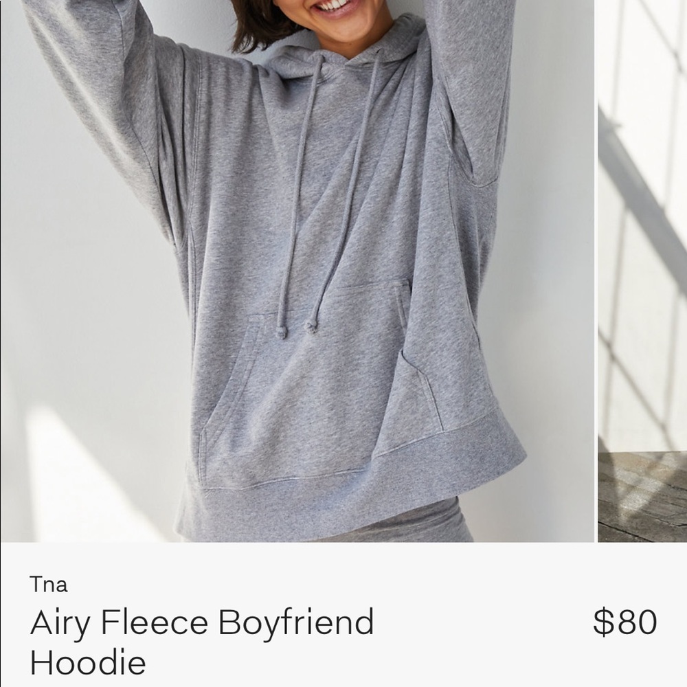 Aritzia hoodie size2